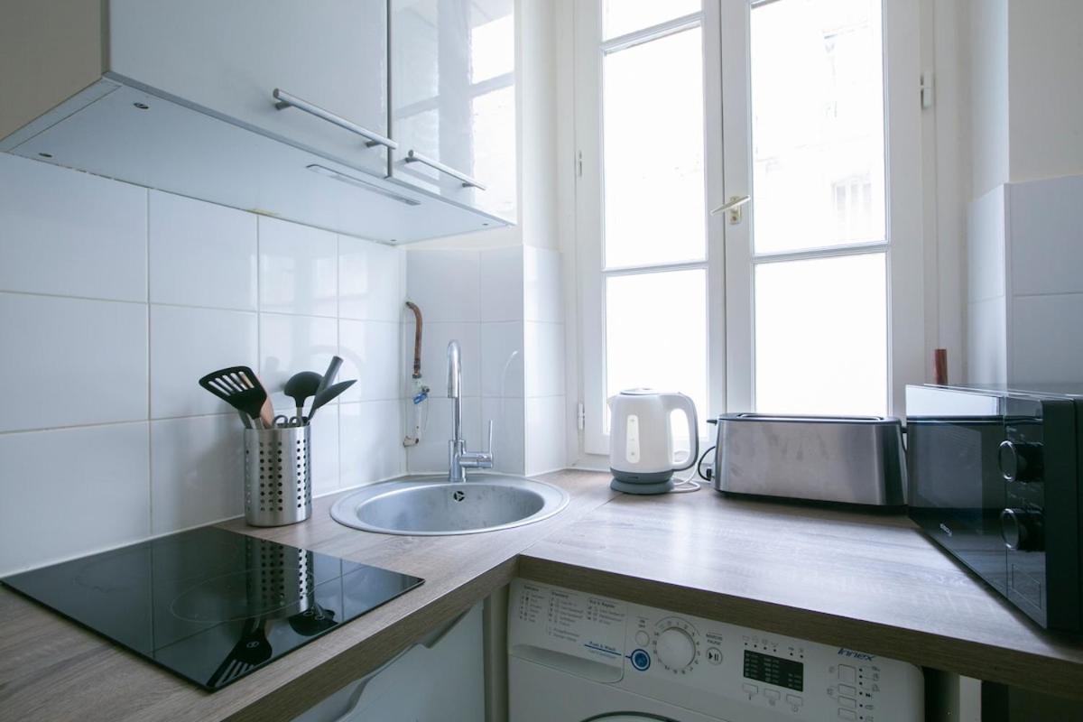 Cozy And Elegant Parisian